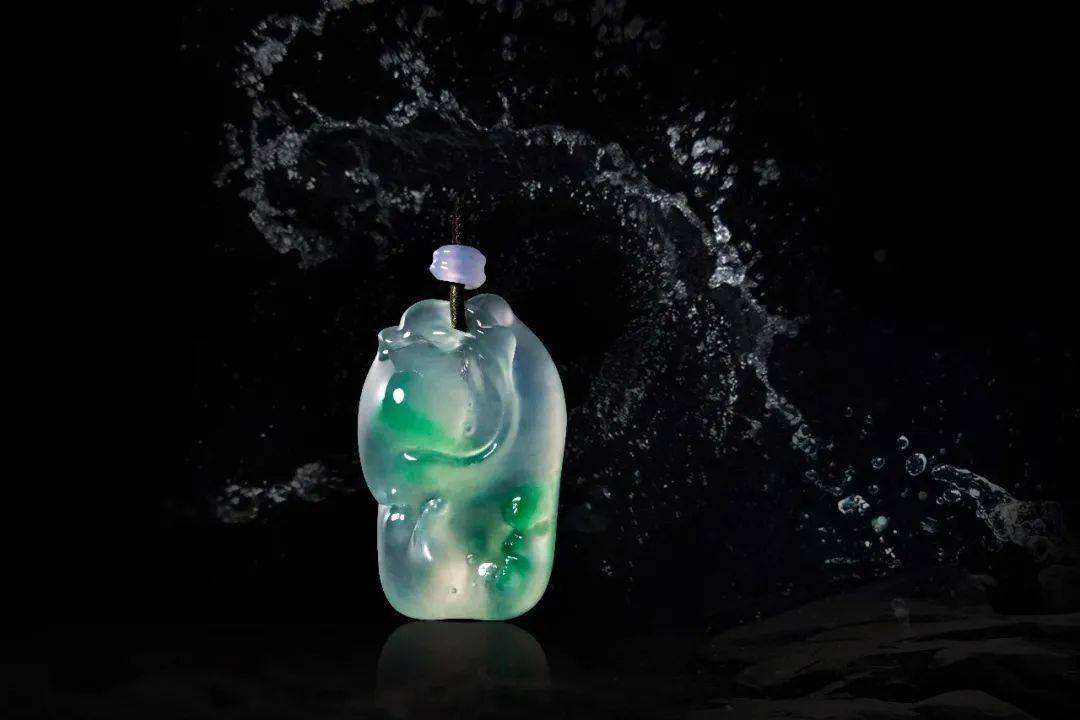 翡翠雕刻中讲究的3个规律5个细节，你注意到了吗？   第9张