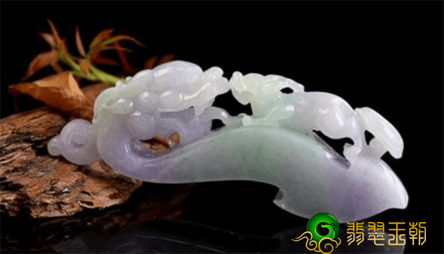 买翡翠摆饰要注意什么？有关翡翠摆饰的放置，你了解是多少！   第1张