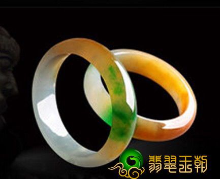 天然翡翠手镯价格如何？该如何挑选？   第4张