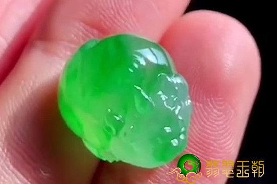 貔貅吊坠戴哪一个手 貔貅吊坠应当如何去配戴   第4张