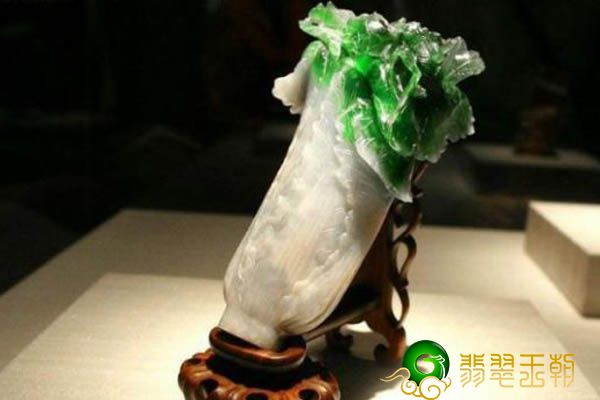翡翠白菜寓意招财又守财，难怪招人喜欢   第1张