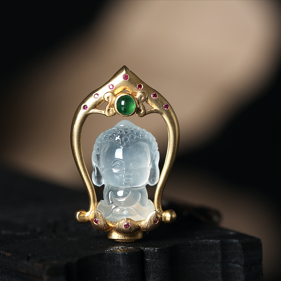 
                翡翠的镶嵌之美
   第3张