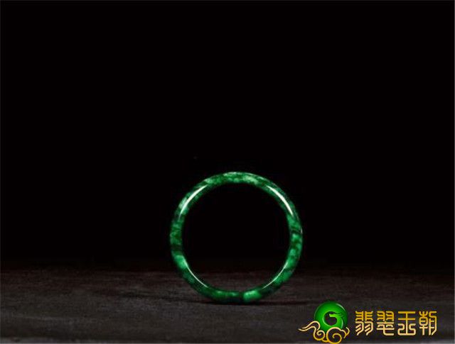 掌握这种要素,教你选择高品质白色背景青翡翠! 第3张