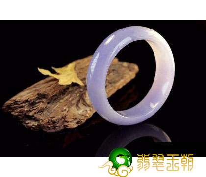 翡翠翡翠冰种紫罗兰花翡翠手镯怎样 翡翠翡翠冰种紫罗兰手镯等级高吗 