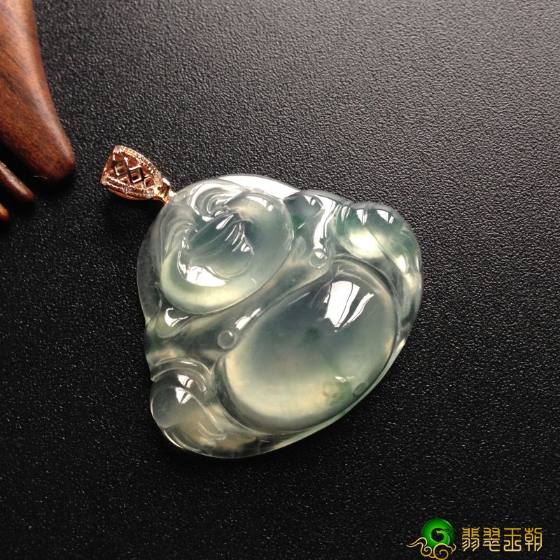 翡翠玉佛的寓意 翡翠笑佛配戴特别注意哪些？   第2张