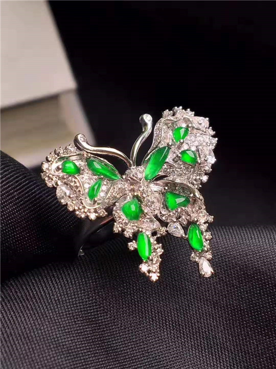 翡翠蝴蝶可不止寓意着甜蜜爱情和幸福婚姻，它还有很多吉祥寓意！   第1张