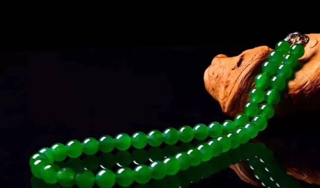 
                当我老了，还有翡翠……当我老了，还有翡翠……
   第1张