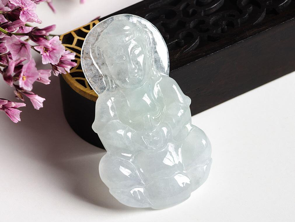 白翡翠观音的价格这么贵?到底好在哪里? 第1张
