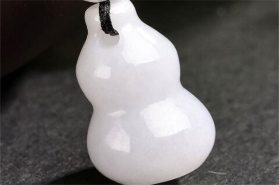 翡翠葫芦寓意，财运兴隆且平安健康   第3张