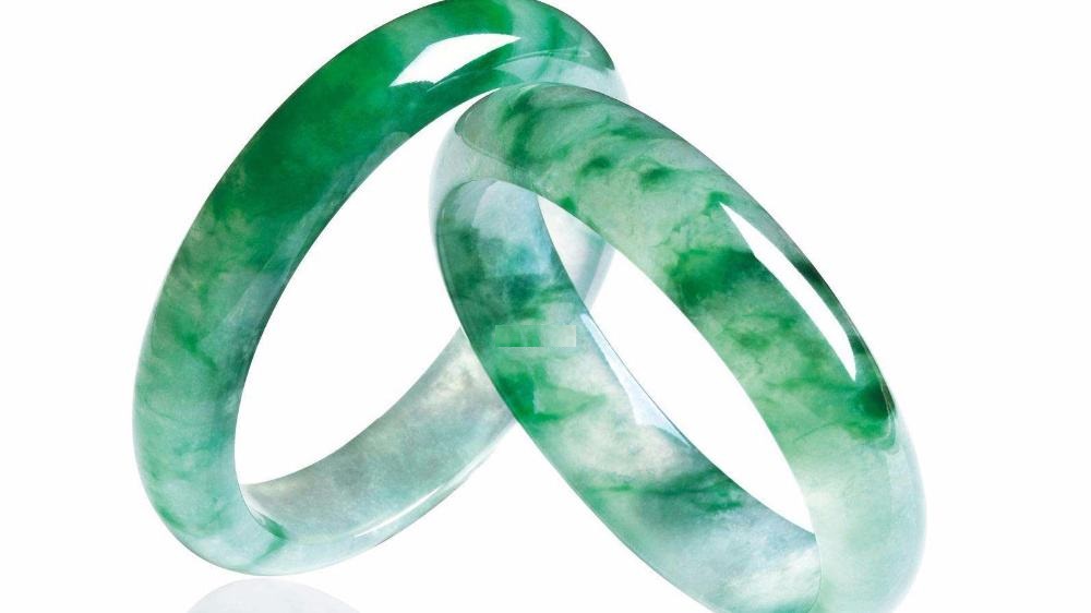 翡翠知识——翡翠特征和翡翠的由来
第1张