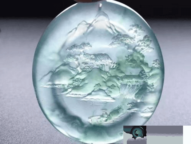 翡翠玉牌备受欢迎，戴绿水青山玉牌有重视吗？   第1张