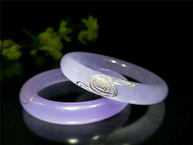 紫罗兰翡翠手镯好吗？这篇文章一看就懂！   第4张