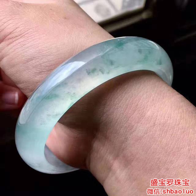 翡翠嵌入手镯价格各不一样   第2张
