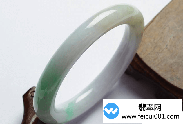 黄绿白三色翡翠  第2张