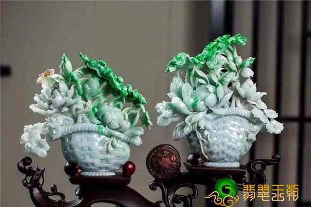 雕摆设用哪样翡翠？翡翠摆设的寓意原来有这么多！   第1张