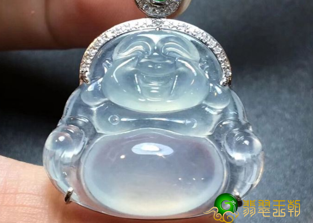 白冰佛公翡翠的价钱贵吗 危害它价钱的要素有什么   第3张