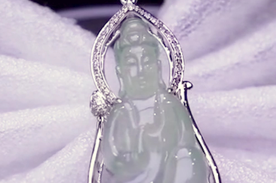 翡翠玉观音寓意和象征 翡翠玉观音如何去佩戴?佩戴方法有哪些？   第3张