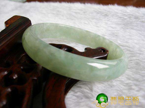 翡翠中尤为重要的要素，翡翠翡翠的种针对翡翠的危害   第2张