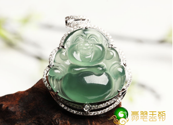 佩戴翡翠挂件有何寓意 