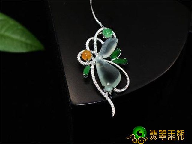 玻璃种是翡翠类型里最好是吗？讲一讲它是否翡翠中的绝品！   第2张