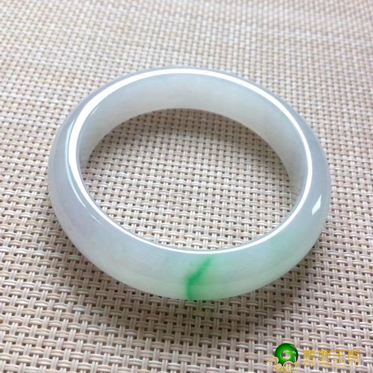 教你一招，简单区分翡翠玻璃种，冰种，糯种   第3张