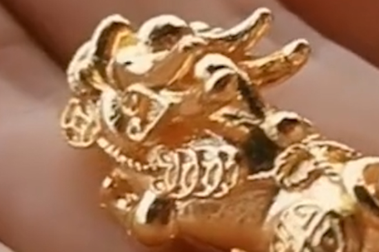 金貔貅手串的佩戴忌讳 金貔貅手串的戴法和讲究有什么？   第3张