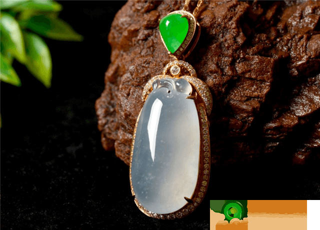 翡翠福瓜有什么寓意？那般的翡翠小挂饰一般需要多少钱？   第2张