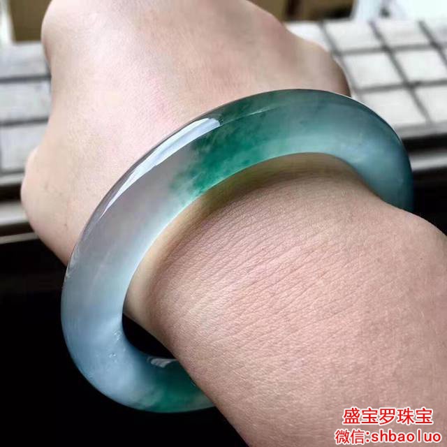 翡翠嵌入手镯价格各不一样   第4张