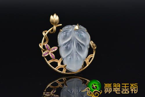 假翡翠的本来面目是啥?查看更多最新动态！   第1张