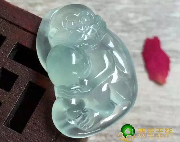 翡翠属相的挑选方式有什么？下边二种大伙儿好好地看一下   第1张