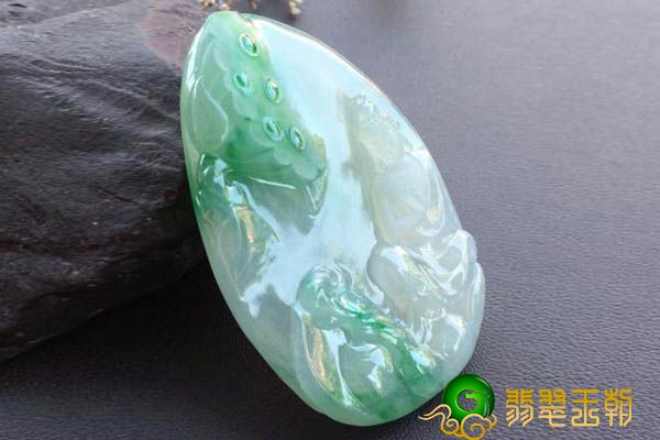 翡翠莲花寓意优雅与纯真，怪不得大家对于此事十分偏爱   第4张