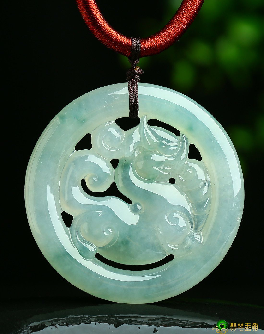 三分色，七职责分工！有关翡翠的手工雕刻手法，你了解多少？   第2张