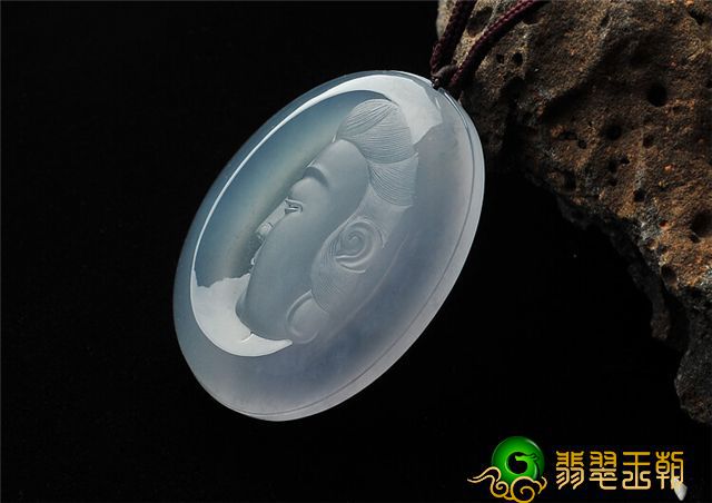 翡翠什么人都能戴吗?跟着看来一看! 第1张