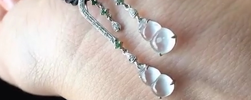 翡翠葫芦为什么不能送人？翡翠葫芦该如何去佩戴？   第2张