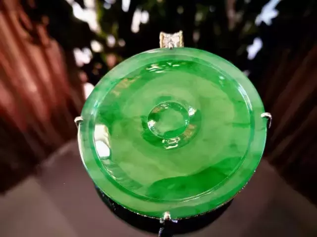 有着幸福喻意的翡翠翡翠平安扣，竟有这般小故事！   第2张