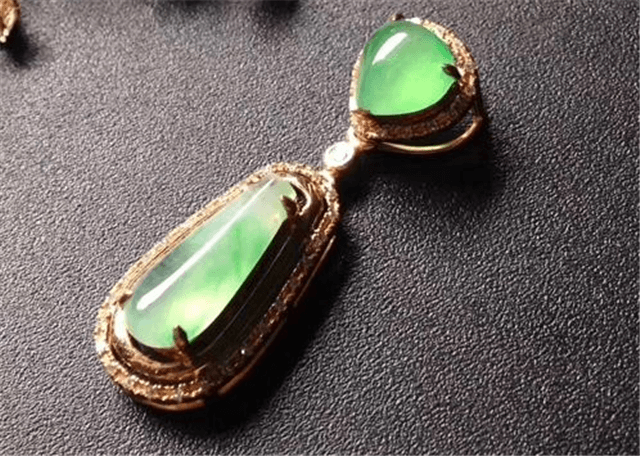 你的阳绿翡翠挂件是正品吗？购买前要多留心眼！   第2张