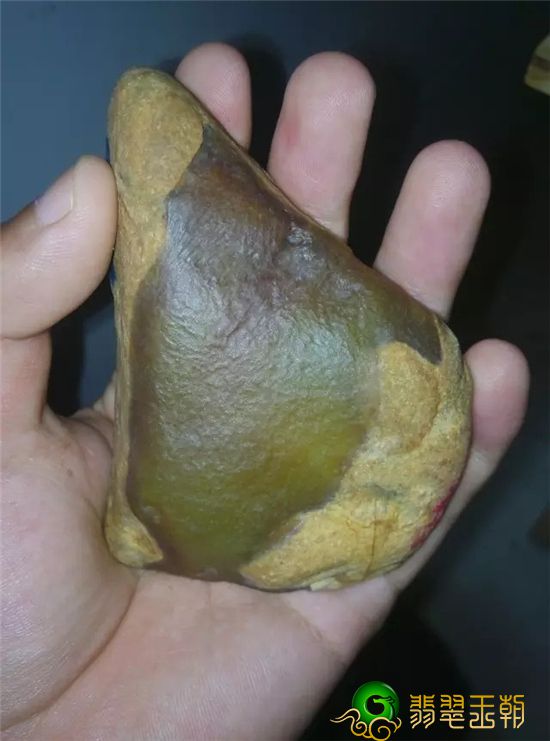 怎样用灯光效果来分辨翡翠翡翠原石雾色的浓淡   第8张