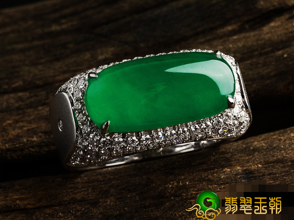 新春或过年或过节送翡翠不可以乱送,在这里在其中有十分大的喻意高度重视 第8张