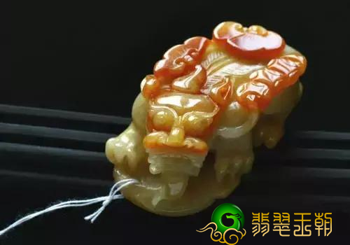 带上吉祥寓意的翡翠如何配戴都好？   第5张