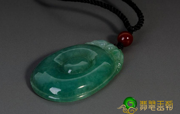 翡翠网上购物可靠吗,我让你讲下实际中的翡翠选购网 第2张