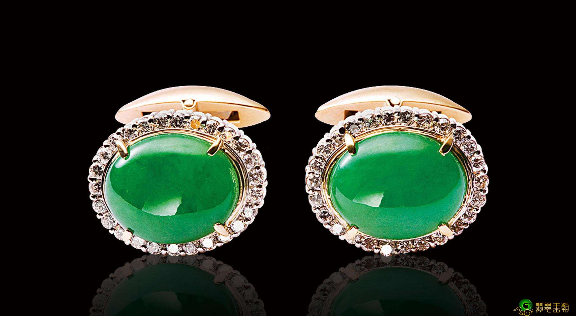 选翡翠需看和田玉白玉 