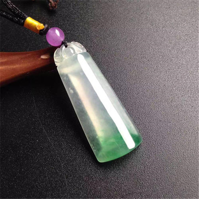 什么是无事牌？最自然的美就是翡翠无事牌！   第3张