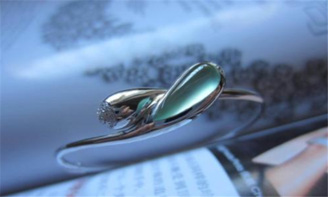 六个鉴定翡翠真假小妙招，让你五分钟看懂它！(图文)   第1张