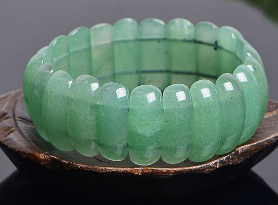 印度也开始出产翡翠了?我们该如何分辨印度翡翠和缅甸翡翠? 第2张