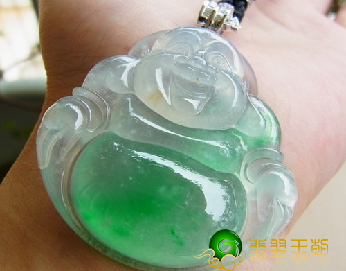 配戴翡翠玉佛有什么好的喻意 居然也有这一喻意 