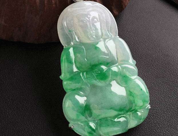 好的翡翠是什么样的?从哪些方面可以证明?(图文) 第1张