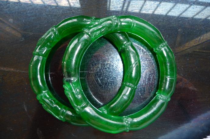 有一种翡翠的名字自带霸气！来看看帝王绿手镯价格吧！   第3张