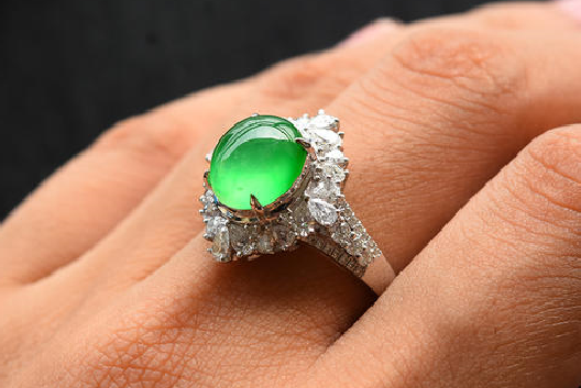 为什么翡翠看了一大堆,“玉盲”却越来越多? 第2张