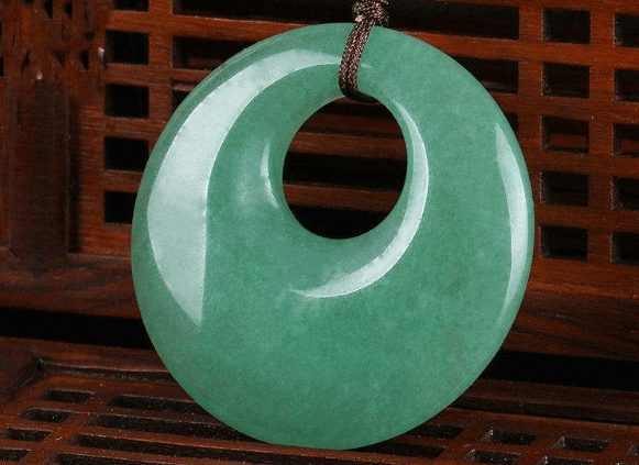 翡翠d货是什么意思？购买翡翠时要警惕这些假冒玉石！   第4张