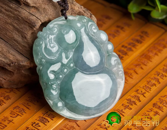 购买翡翠关键看啥 这四方面不能忽视   第2张